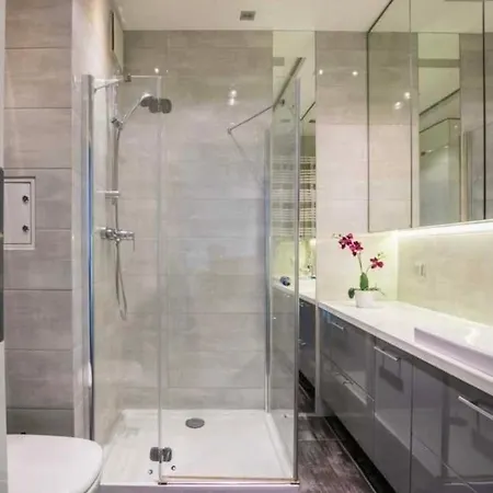 Apartament Obrzezna Airport *
